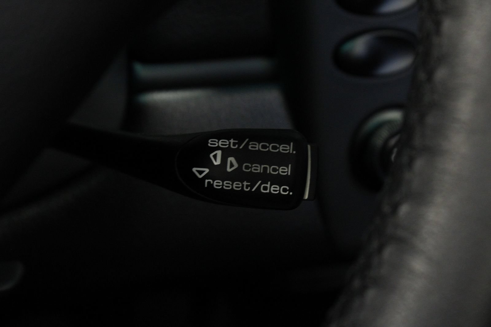 Used 2003 Porsche 911 Carrera RWD image 32