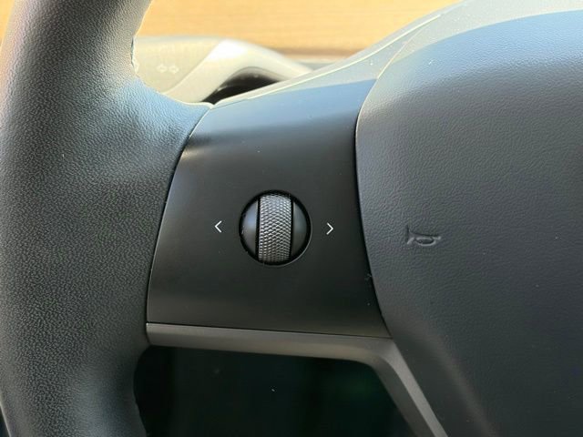 Used 2023 Tesla Model 3 Standard Range image 11