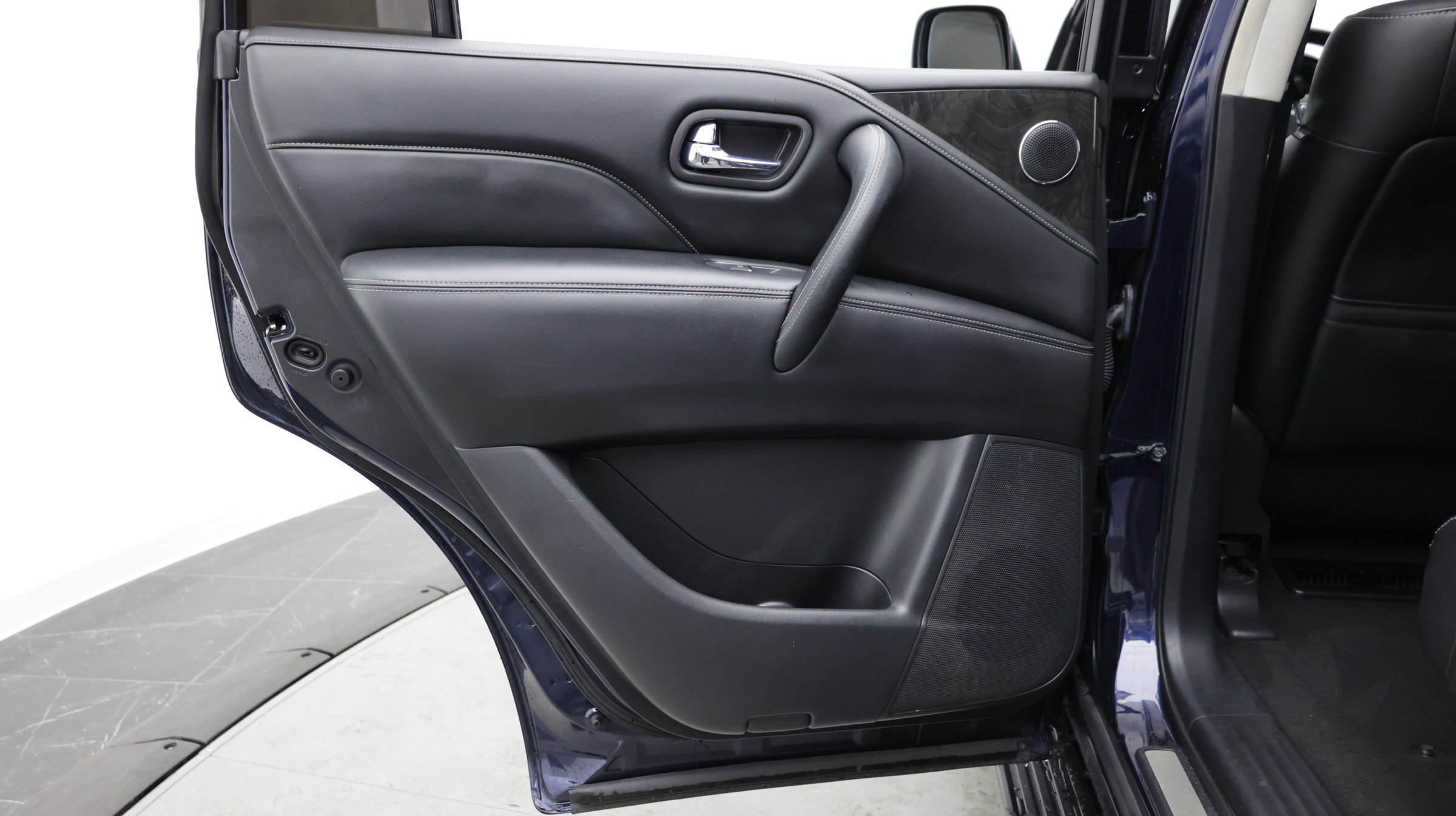 Used 2021 INFINITI QX80 Luxe RWD image 30