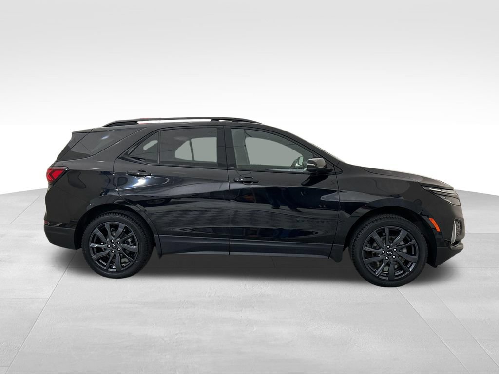 Used 2023 Chevrolet Equinox RS w/ RS Leather Package AWD/4WD image 6