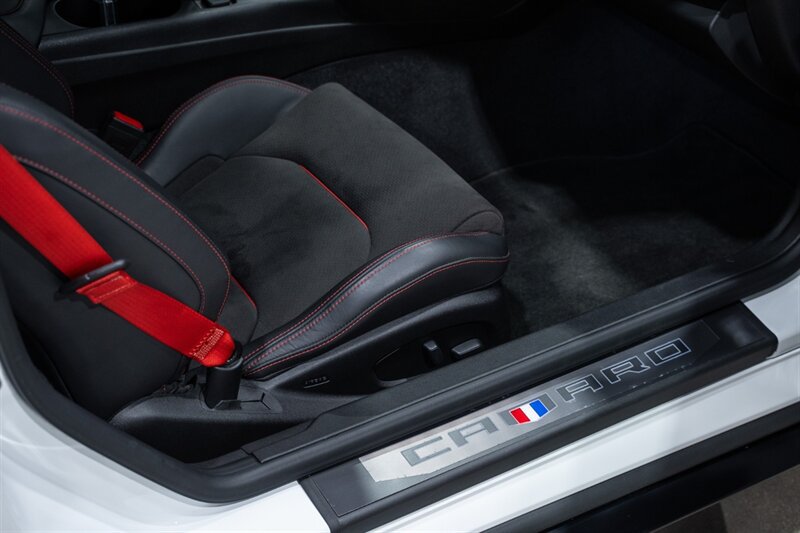 Used 2018 Chevrolet Camaro ZL1 RWD image 32