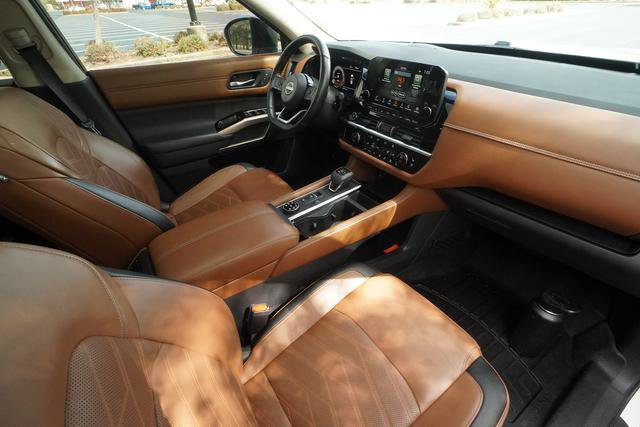 Used 2022 Nissan Pathfinder Platinum w/ Cargo Package image 28