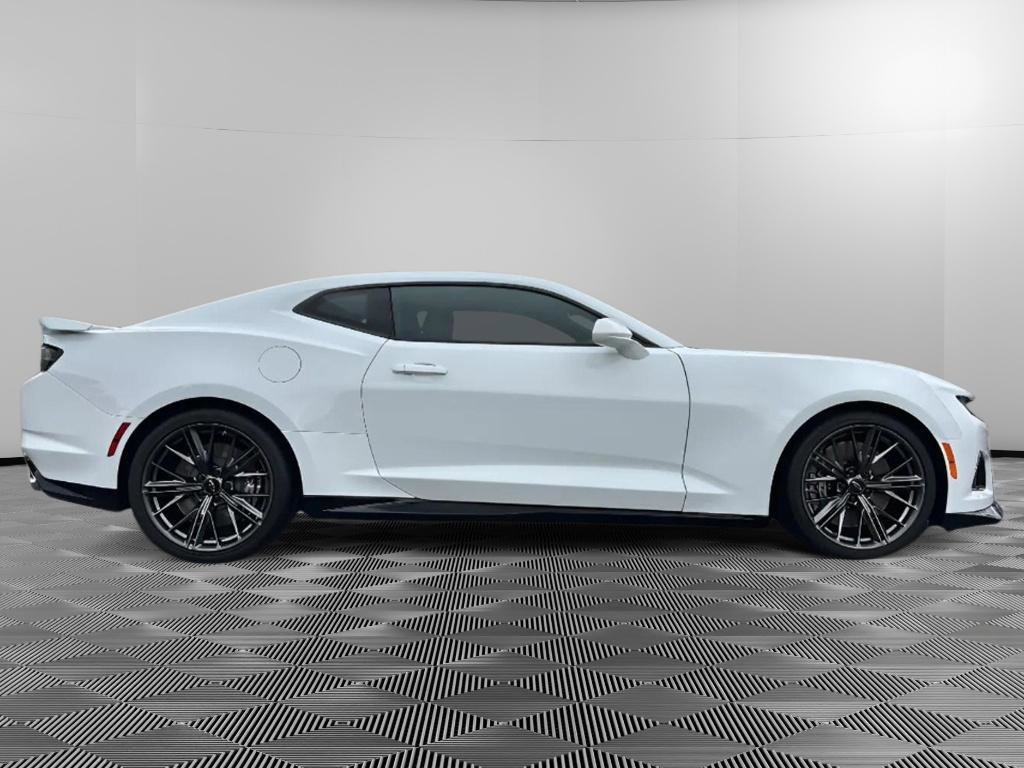 Used 2024 Chevrolet Camaro ZL1 RWD image 6