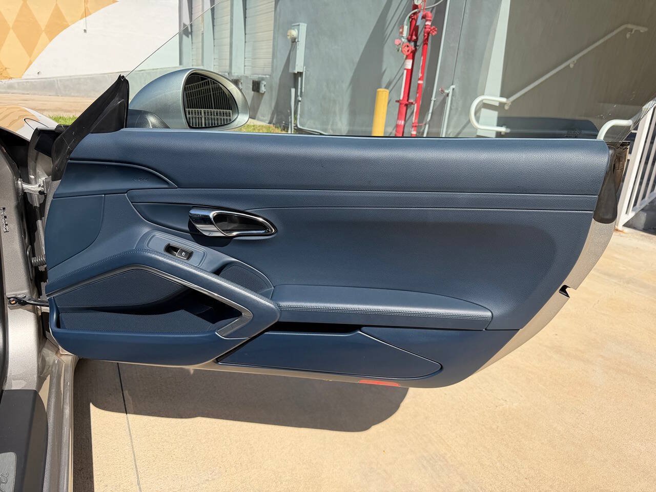 Used 2012 Porsche 911 Carrera RWD image 18