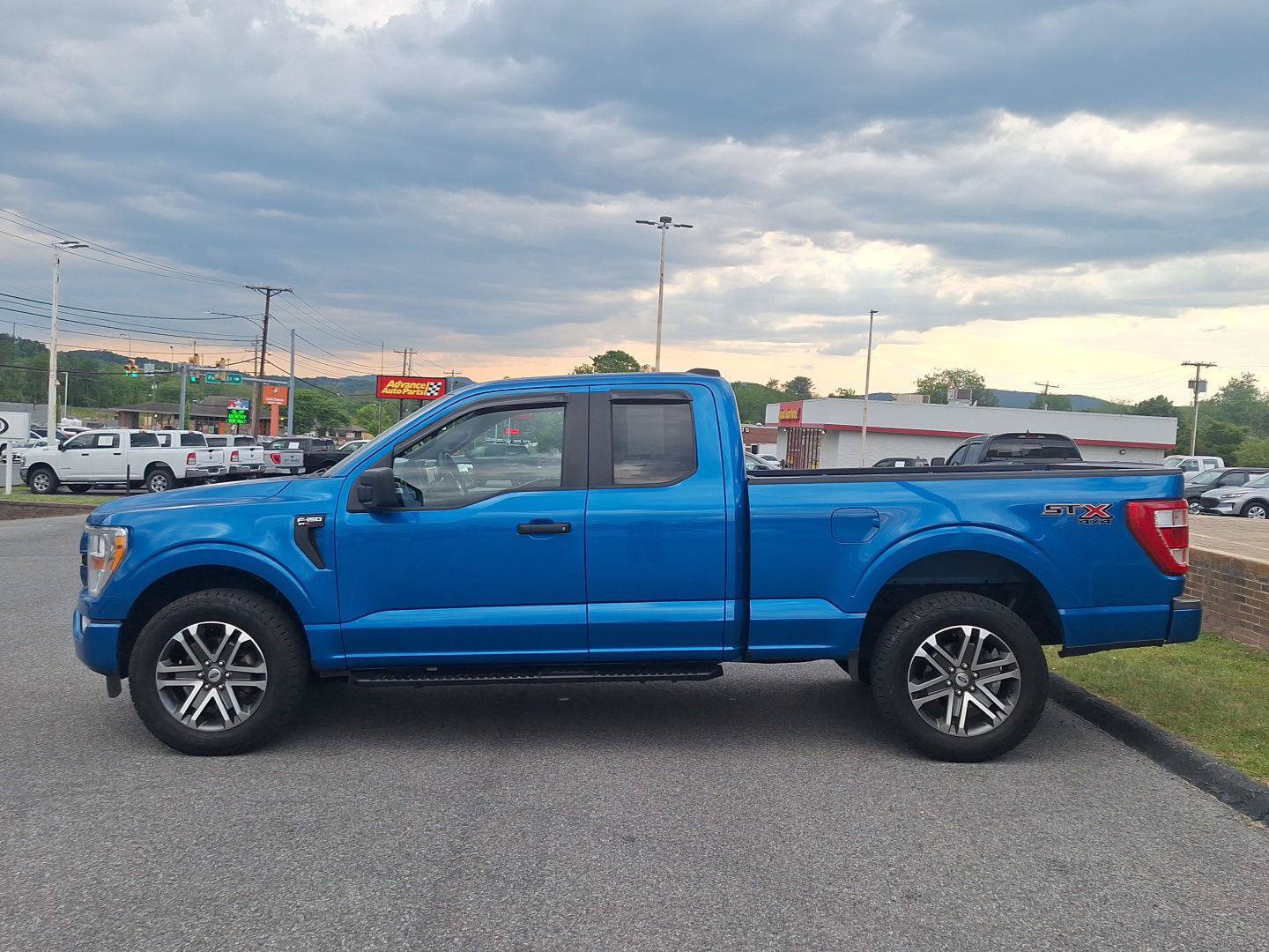 Used 2021 Ford F150 XL w/ Equipment Group 101A High AWD/4WD image 9