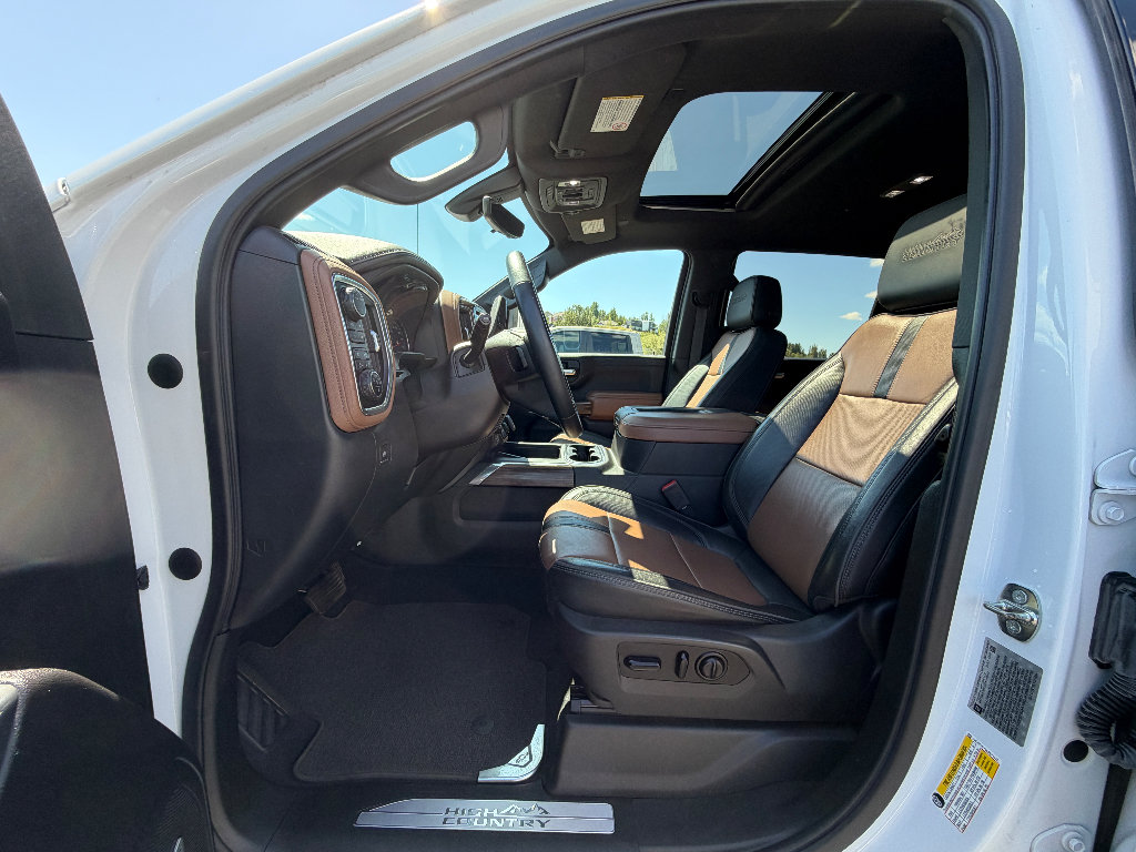 Used 2020 Chevrolet Silverado 3500 High Country w/ Z71 Off-Road Package AWD/4WD image 2