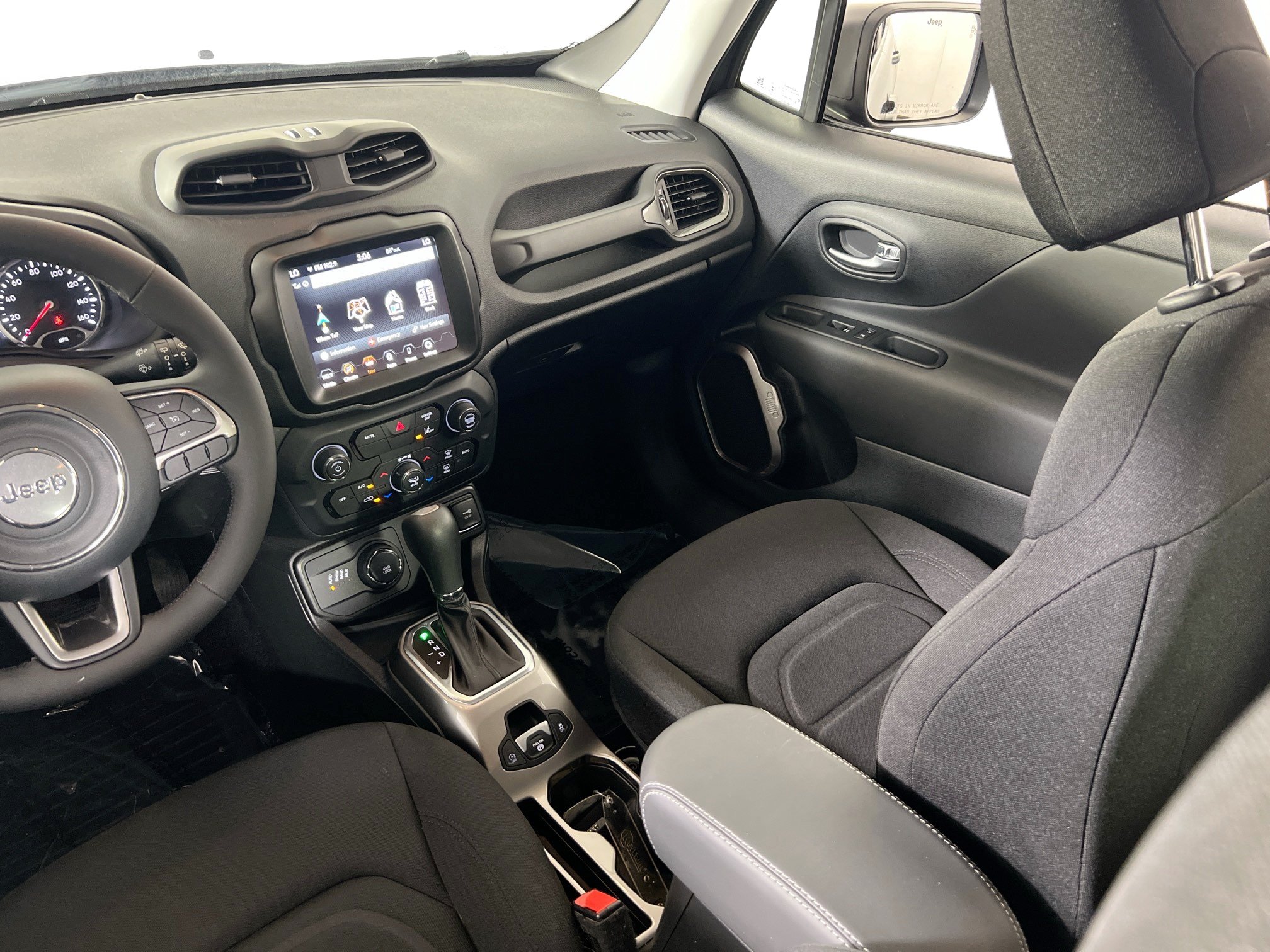Used 2022 Jeep Renegade Latitude AWD/4WD image 22