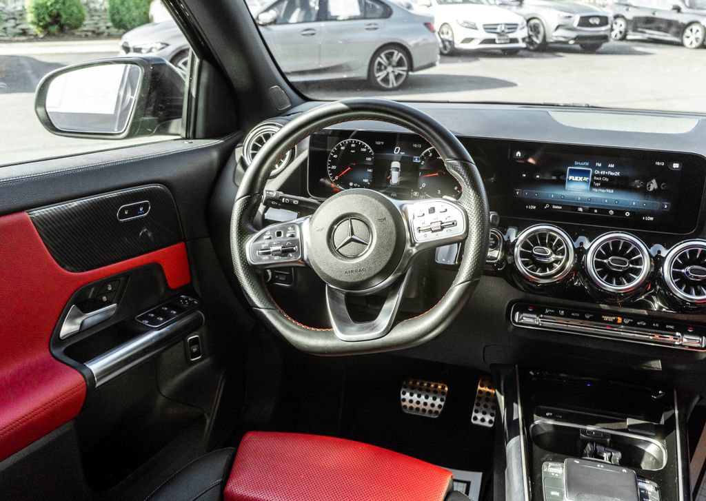 Used 2022 Mercedes-Benz GLA 250 4MATIC image 12