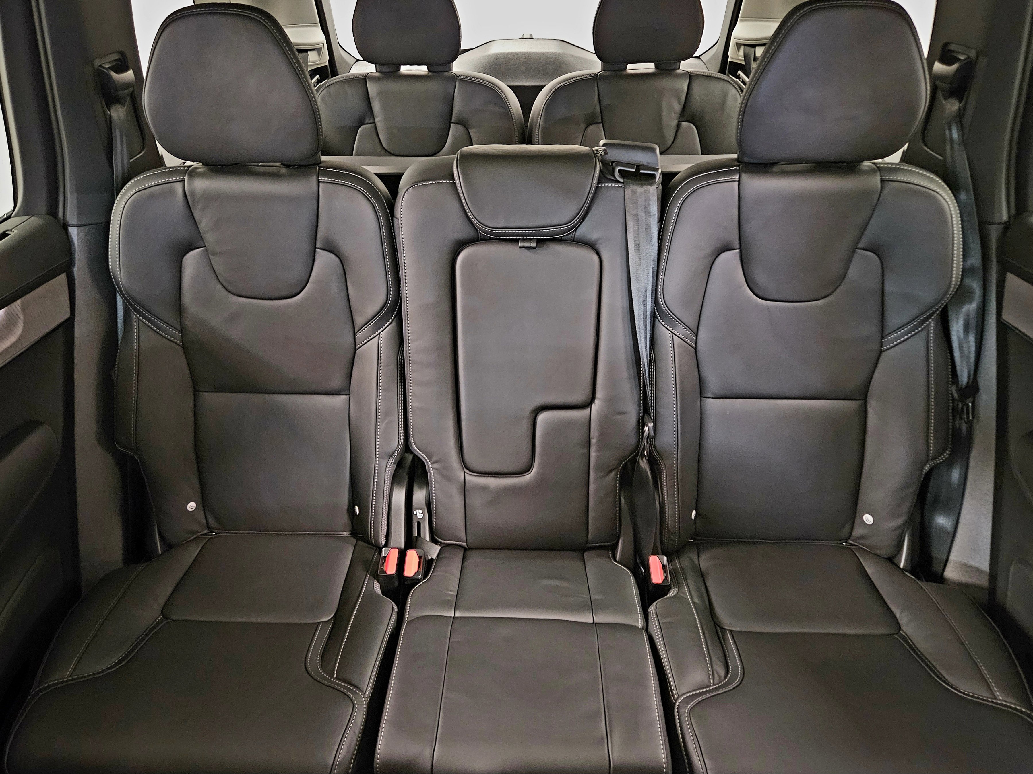 New 2026 Volvo XC90 B6 Ultra w/ Protection Package image 45