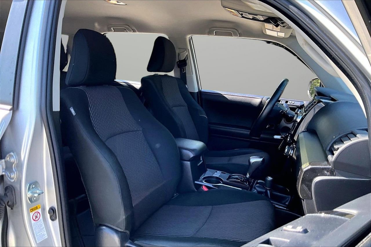 Used 2018 Toyota 4Runner TRD Off-Road image 23