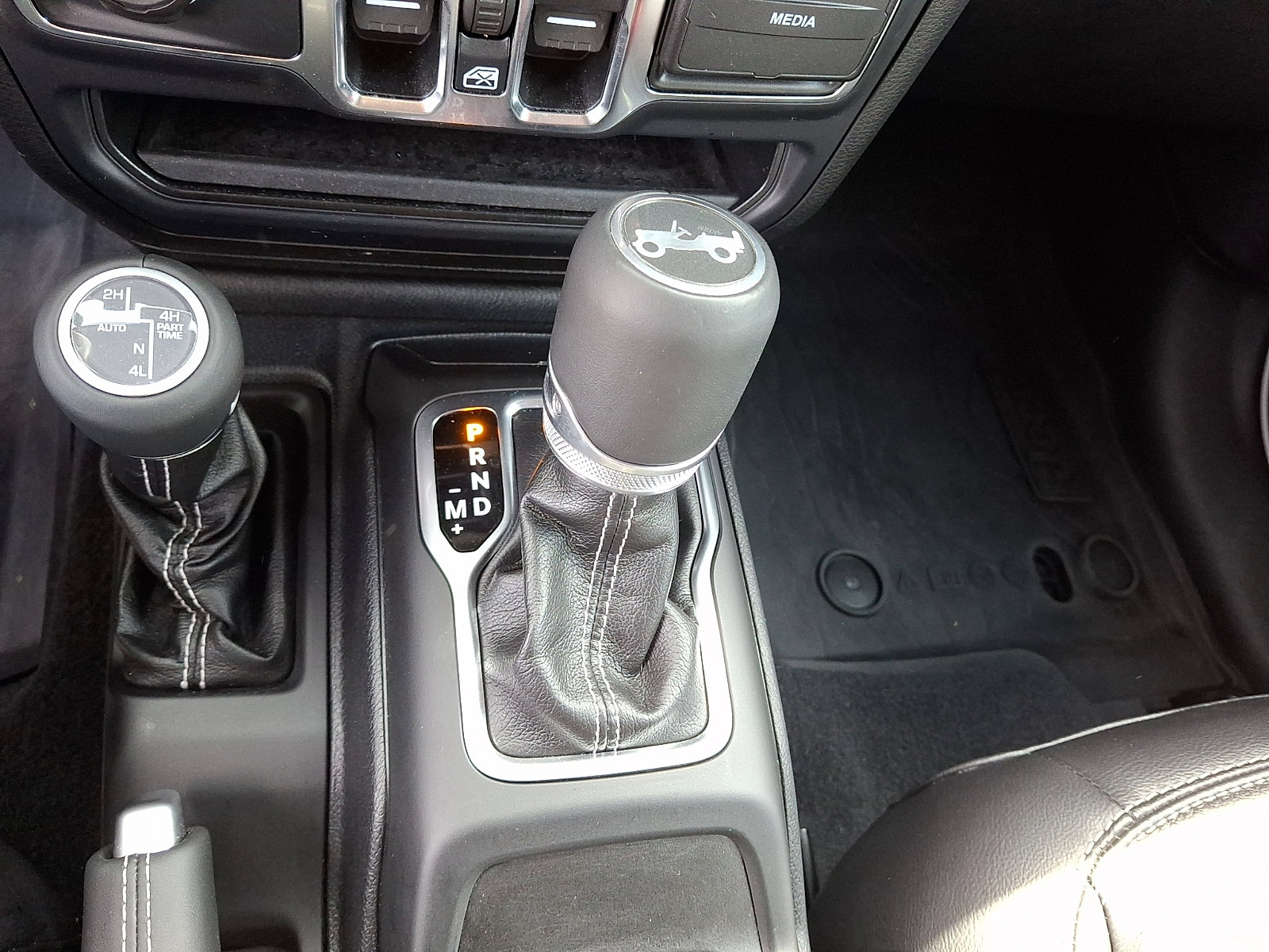 Used 2019 Jeep Wrangler Unlimited Sahara w/ Quick Order Package 24M Moab image 14