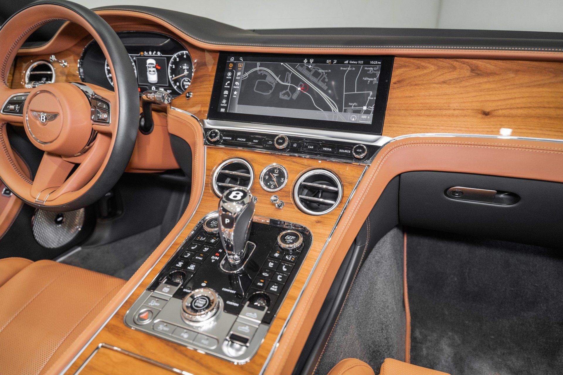 New 2024 Bentley Continental GT V8 AWD/4WD image 29