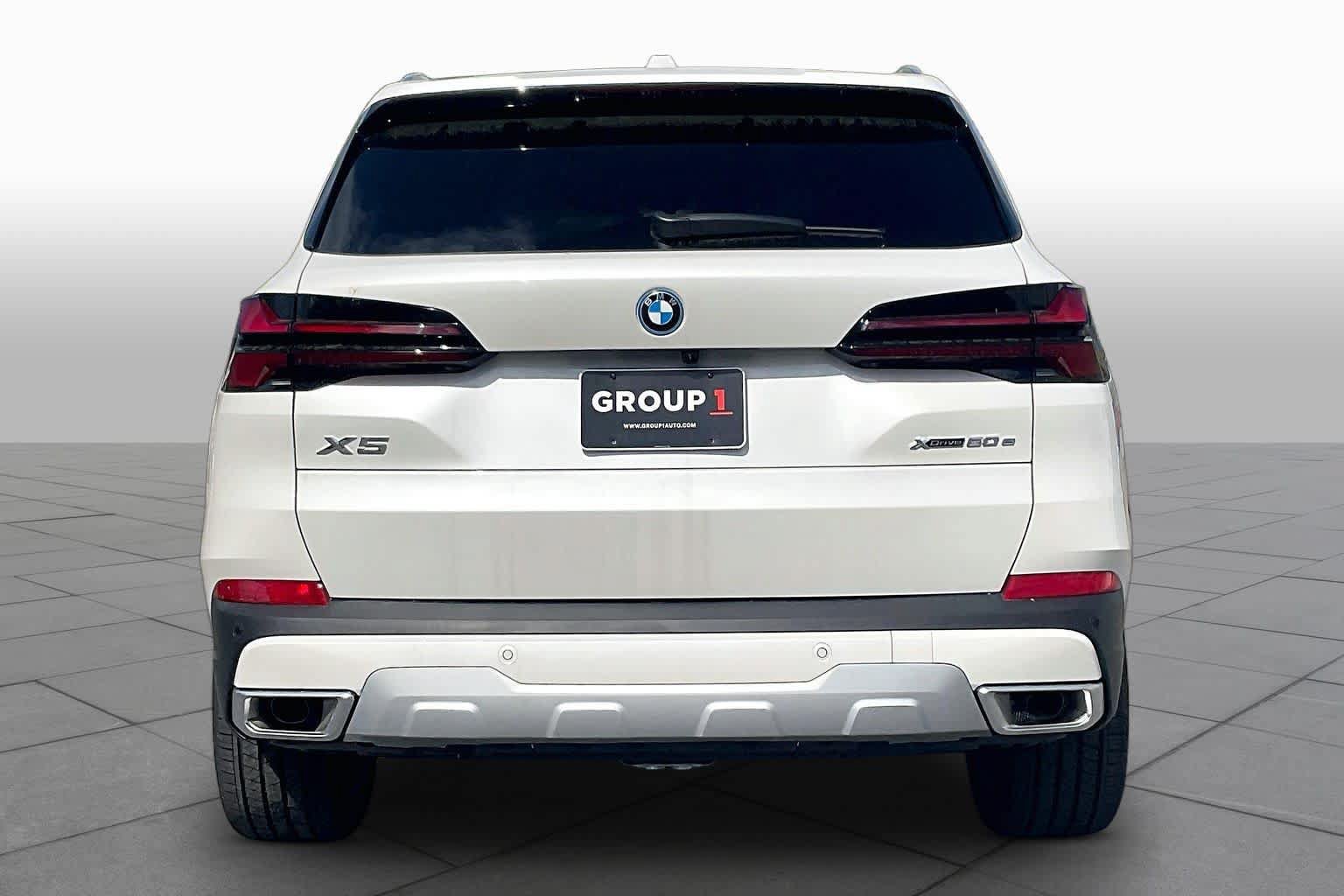 Used 2026 BMW X5 xDrive50e w/ Premium Package AWD/4WD image 4