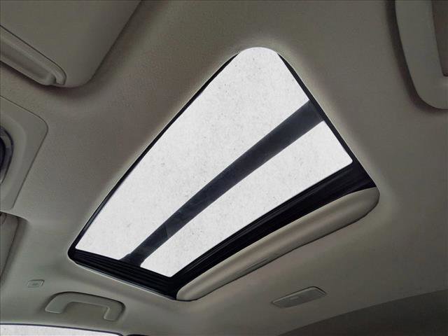 Used 2024 Toyota Corolla Cross XLE w/ Convenience Package image 15