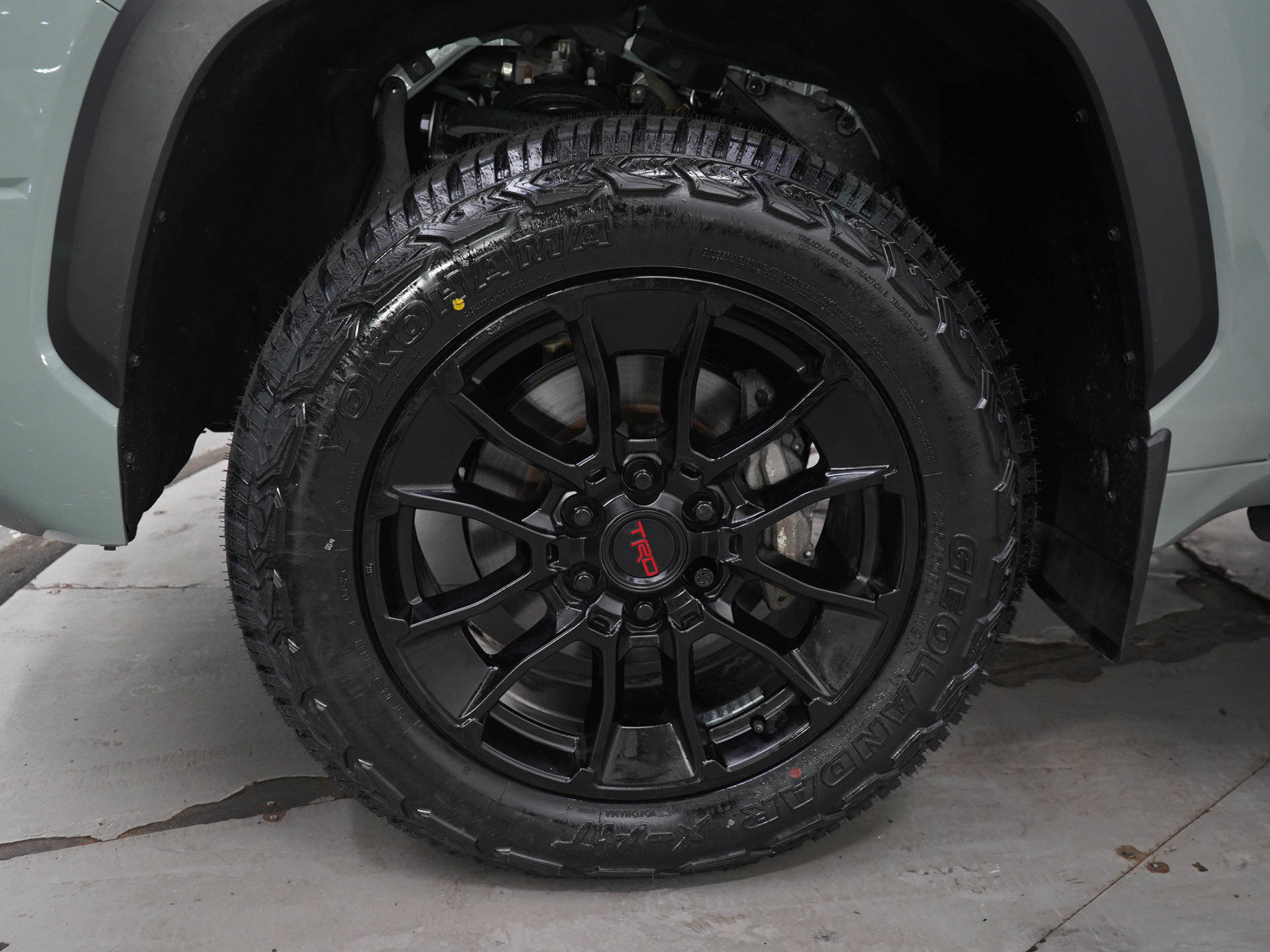 Used 2025 Toyota Tundra Limited AWD/4WD image 31