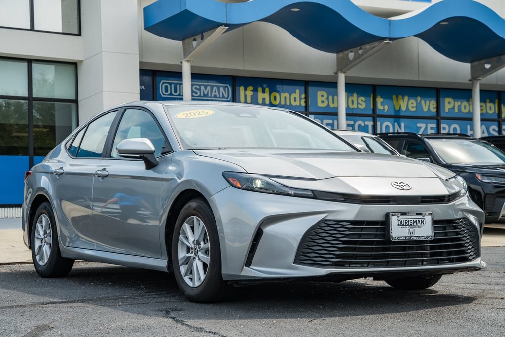 Used 2025 Toyota Camry LE FWD image 1