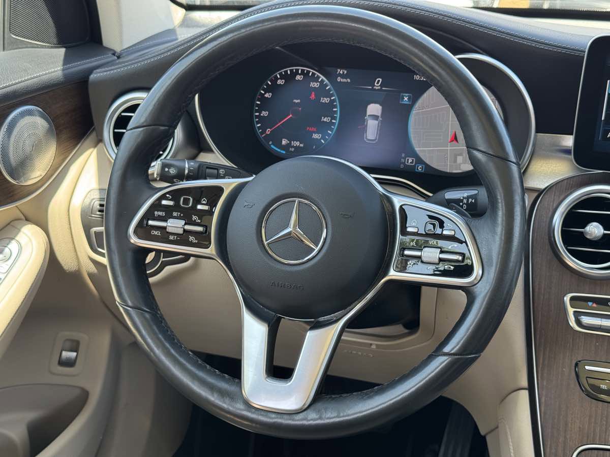 Used 2020 Mercedes-Benz GLC 300 4MATIC image 23