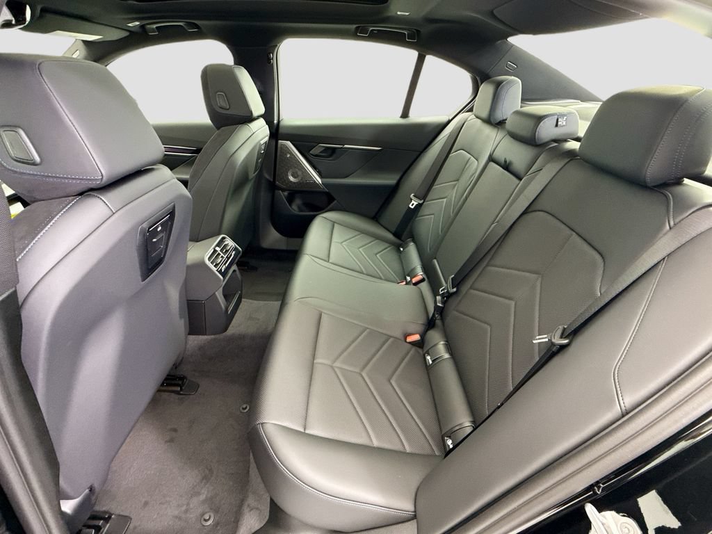 New 2027 BMW 550e xDrive AWD/4WD image 20