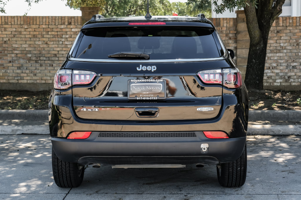 Used 2024 Jeep Compass Latitude AWD/4WD image 18