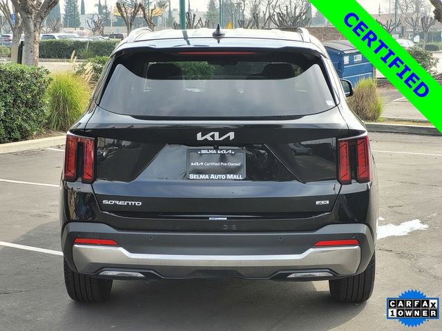 Certified 2024 Kia Sorento S image 5