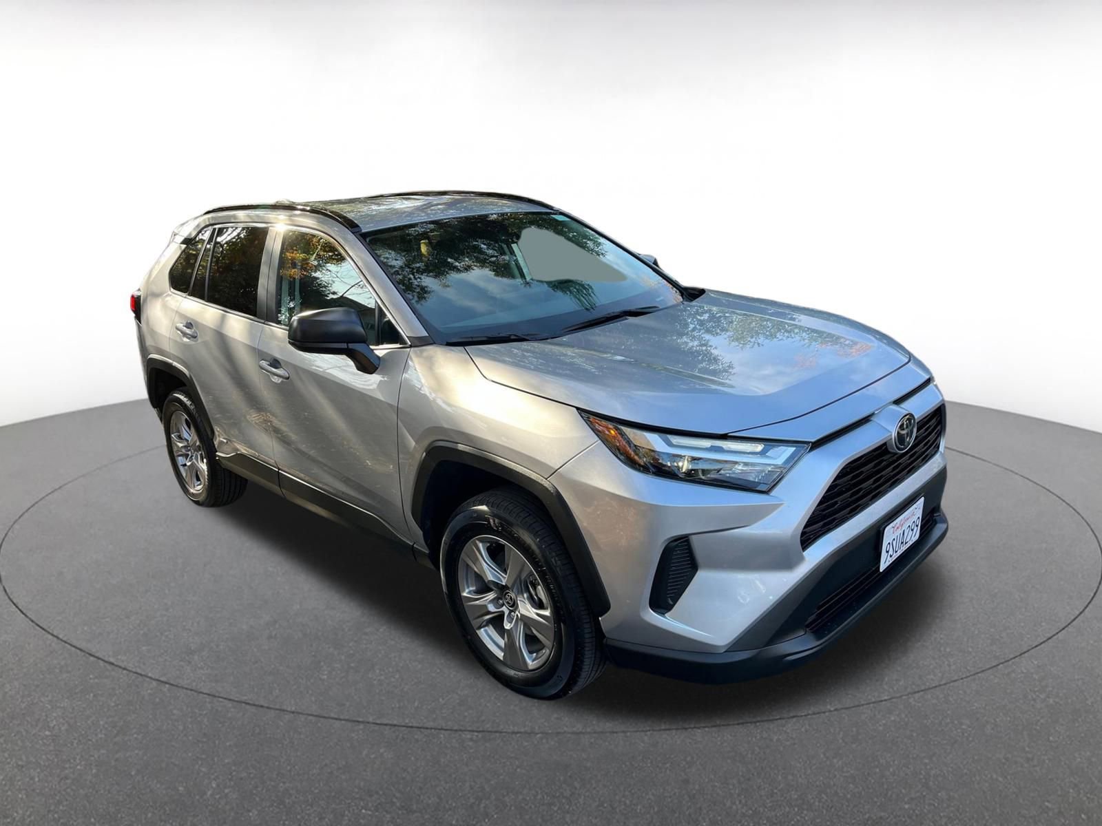 Used 2025 Toyota RAV4 LE image 1