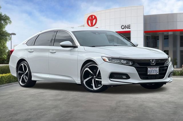 Used 2019 Honda Accord Sport image 2