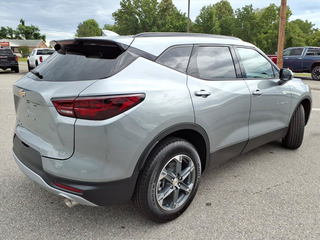 New 2026 Chevrolet Blazer LT w/ Convenience Package AWD/4WD image 4
