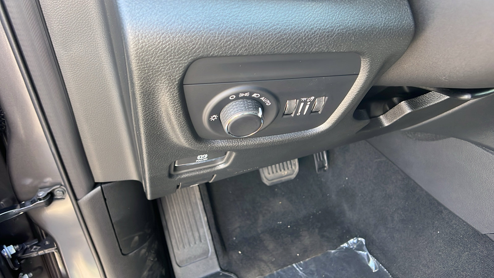 New 2025 Jeep Grand Cherokee Laredo w/ MOPAR Finishing Package image 22