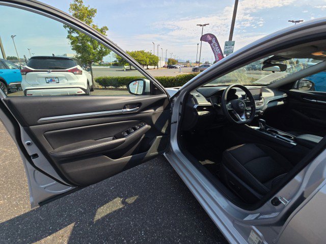 Used 2023 Nissan Altima 2.5 SV image 21