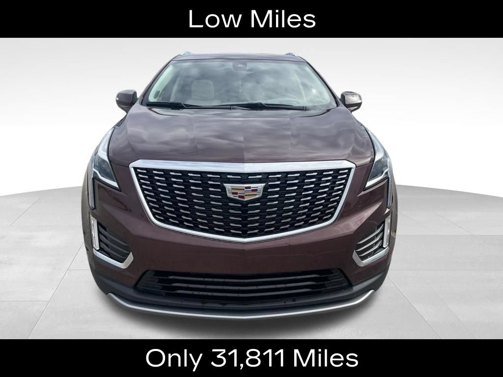 Used 2022 Cadillac XT5 Premium Luxury w/ Technology Package AWD/4WD image 2