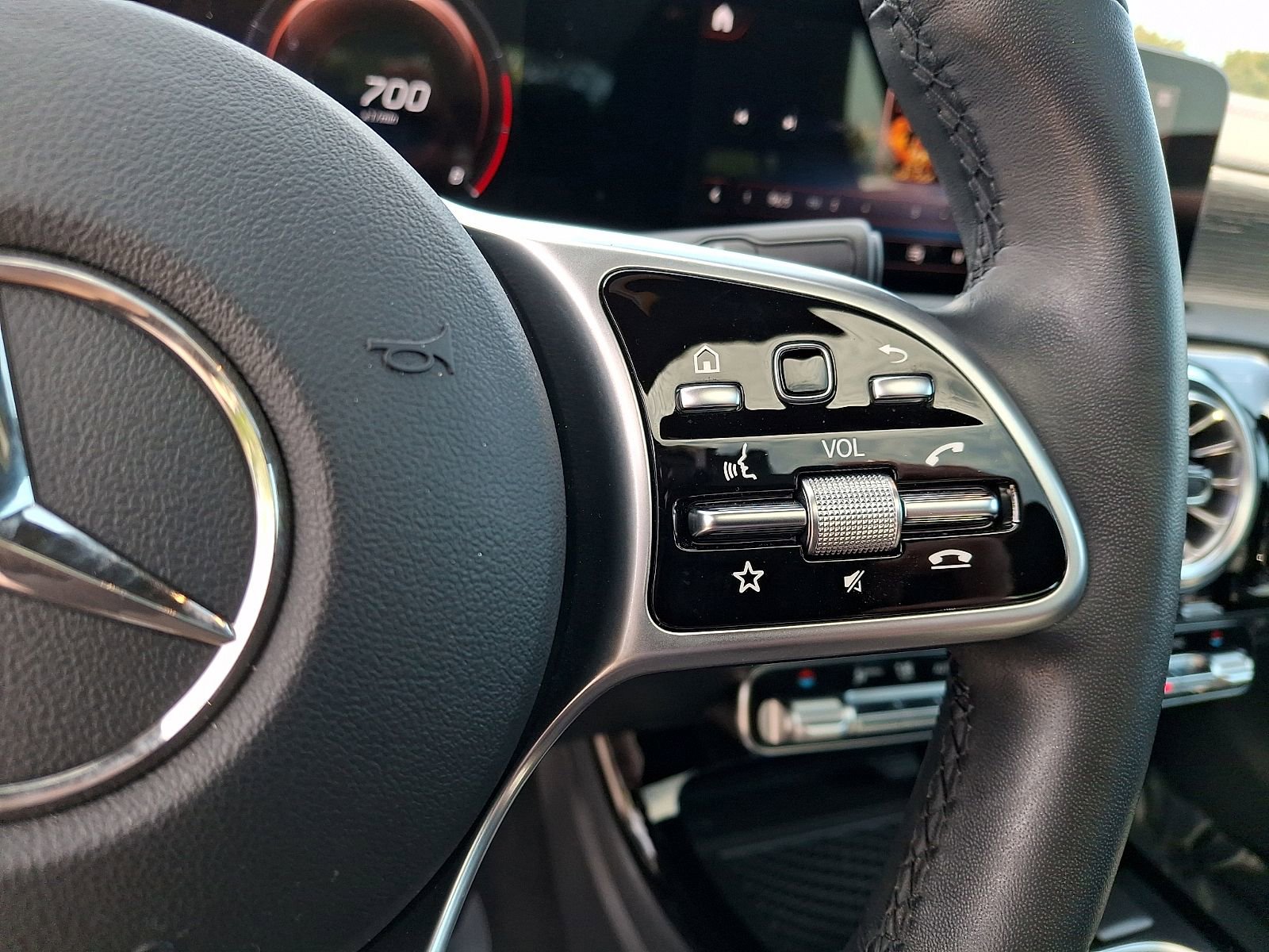 Used 2022 Mercedes-Benz CLA 250 image 22