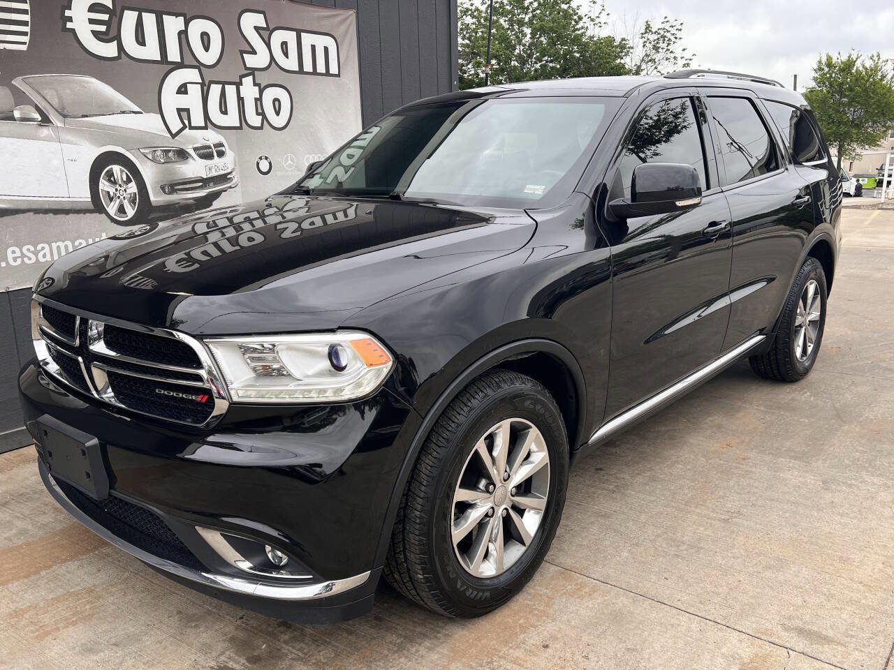 Used 2016 Dodge Durango Limited AWD/4WD image 2