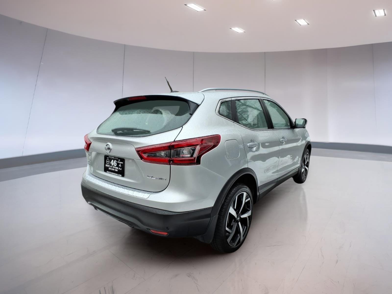 Used 2022 Nissan Rogue Sport SL AWD/4WD image 4