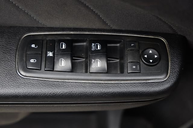 Used 2018 Dodge Charger R/T w/ Beats Audio Group RWD image 41