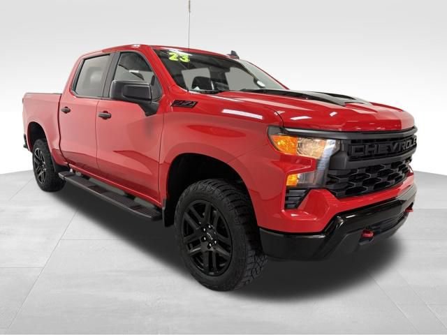 Used 2023 Chevrolet Silverado 1500 Custom Trail Boss w/ LPO, Dark Essentials Package image 5