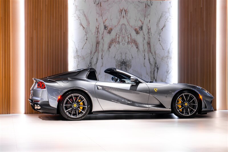 Used 2023 Ferrari 812 GTS RWD image 5