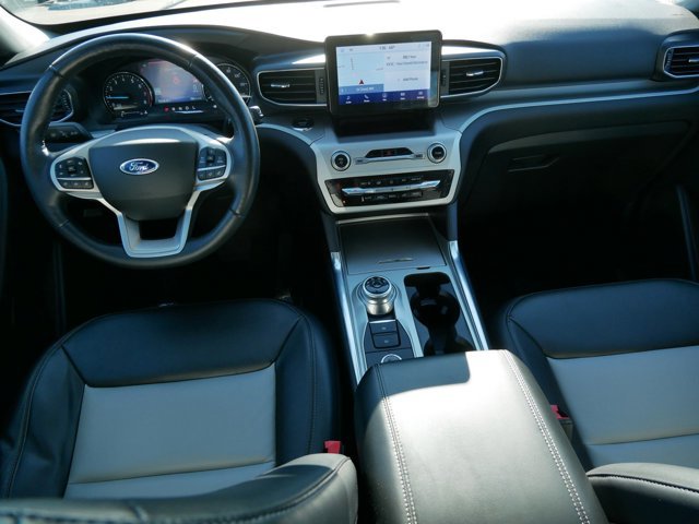 Certified 2022 Ford Explorer XLT w/ Equipment Group 202A image 15