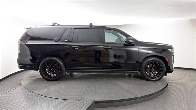 Used 2022 Cadillac Escalade ESV Sport Platinum w/ LPO, ONYX Package AWD/4WD image 11