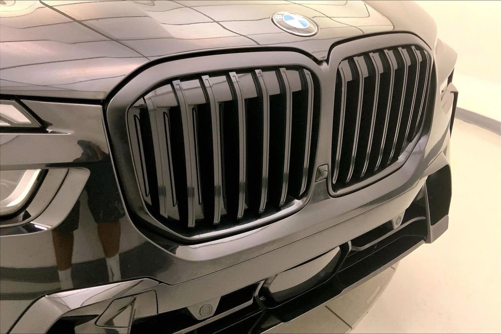 Certified 2024 BMW X7 xDrive40i w/ M Sport Package image 29
