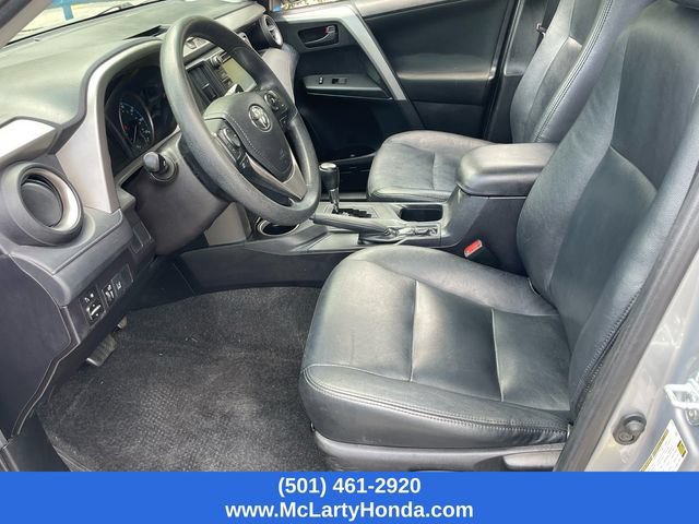 Used 2018 Toyota RAV4 LE FWD image 9
