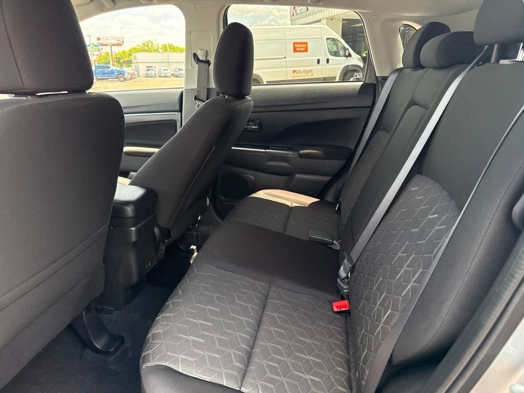 Used 2023 Mitsubishi Outlander Sport LE AWD/4WD image 31