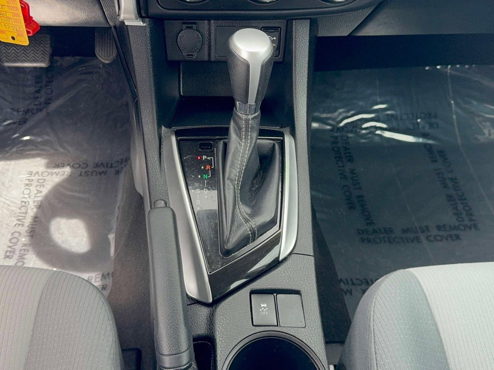 Used 2019 Toyota Corolla L w/ Body Protection Package FWD image 18
