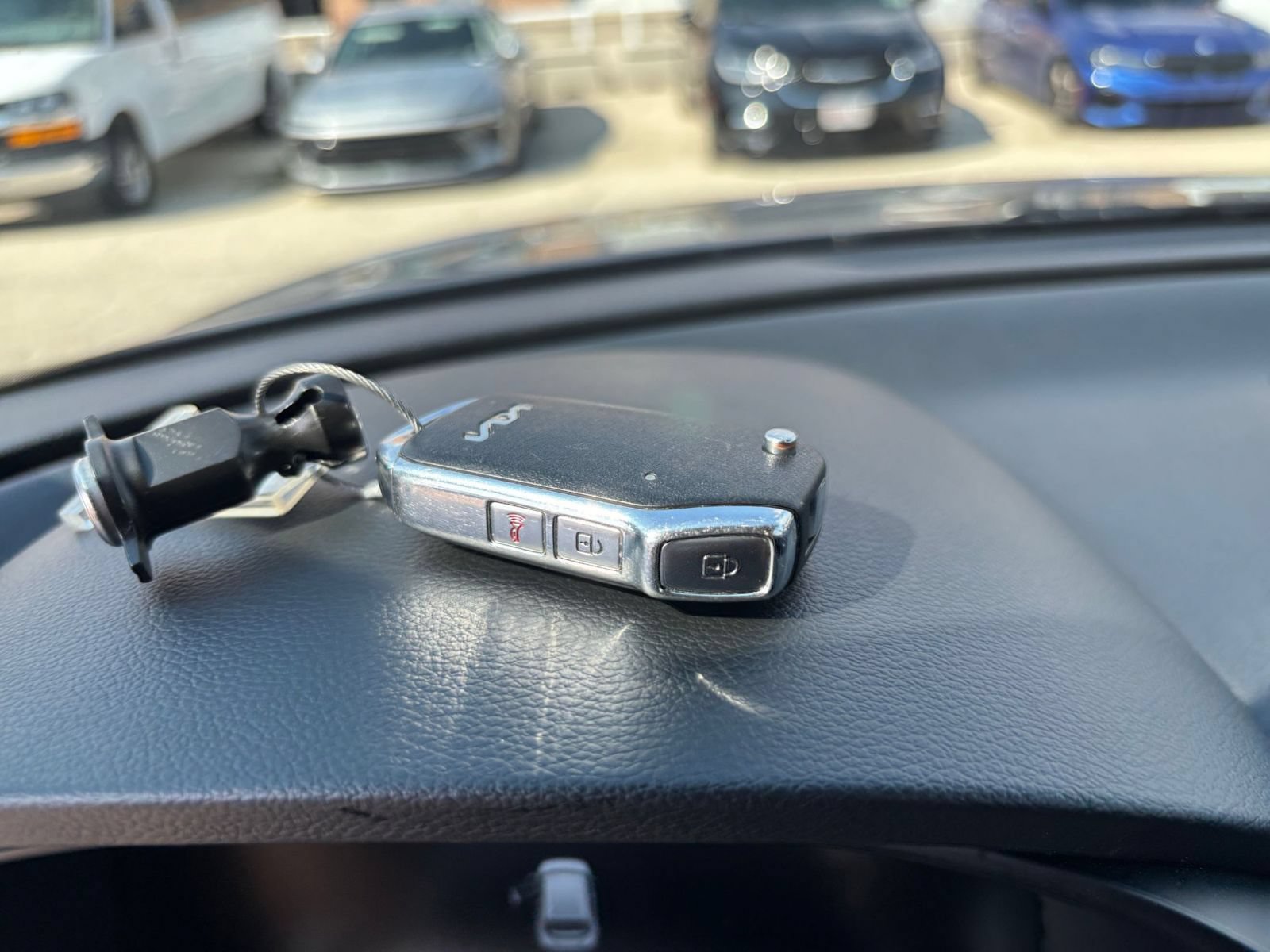 Used 2025 Kia Soul LX w/ LX Technology Package FWD image 20