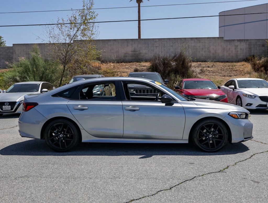 Used 2025 Honda Civic Sport image 3