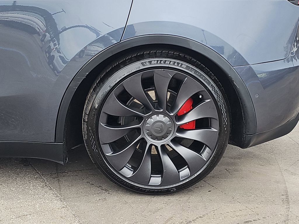 Used 2022 Tesla Model Y Performance image 37