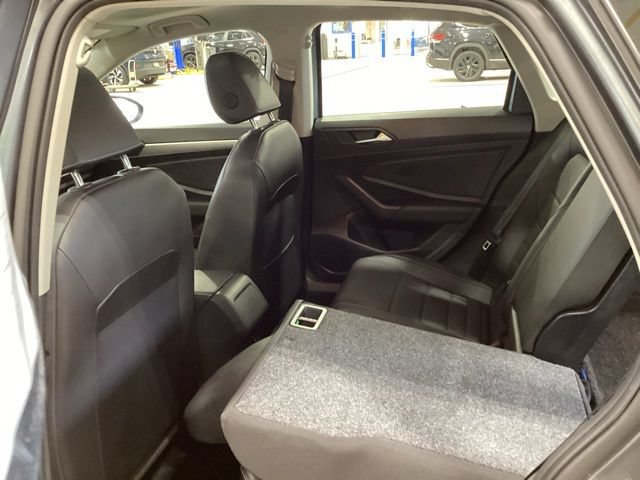Certified 2021 Volkswagen Jetta SE FWD image 14