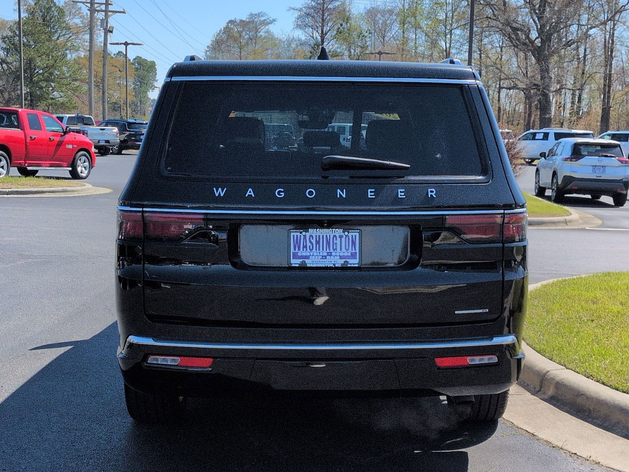 Certified 2024 Jeep Wagoneer L Series II w/ Premium Group I image 6