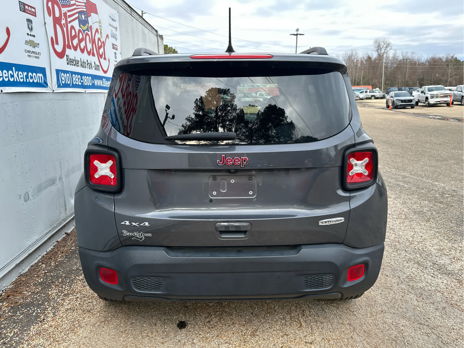 Used 2022 Jeep Renegade Latitude w/ Convenience Group image 4
