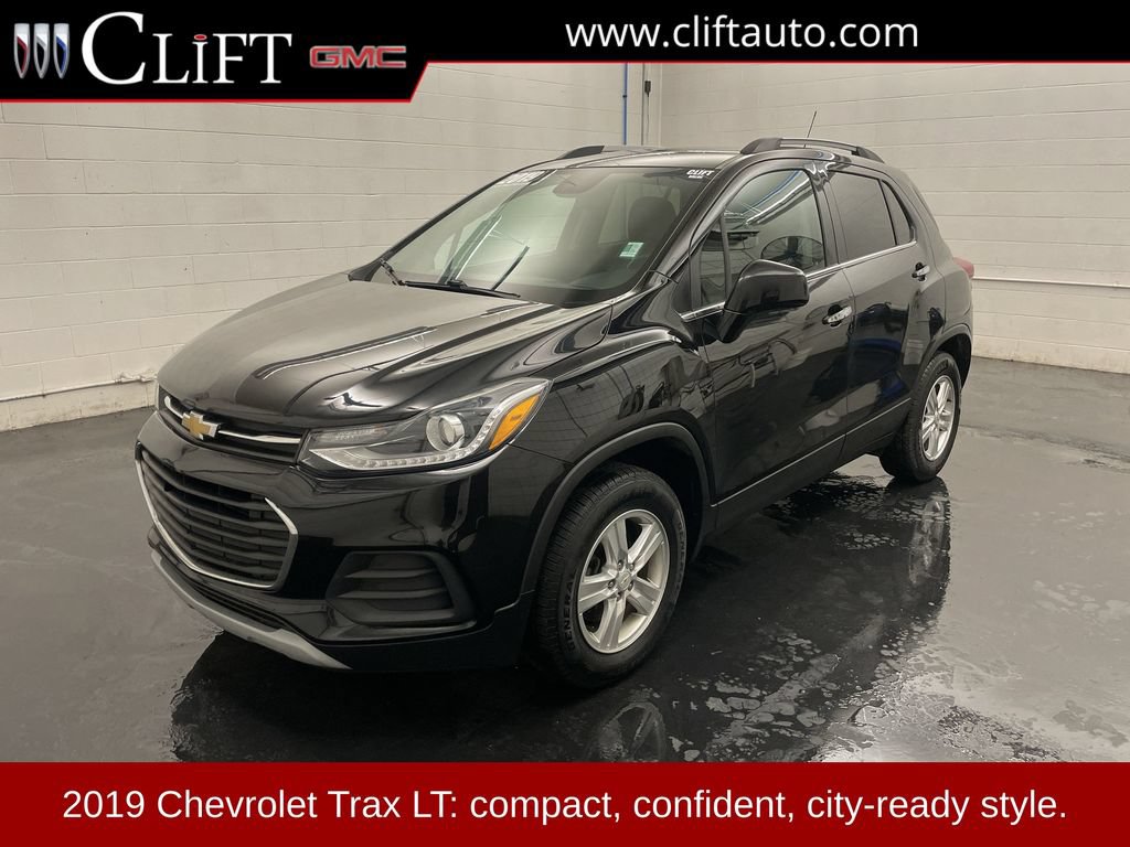 Used 2019 Chevrolet Trax LT w/ LT Convenience Package AWD/4WD image 1