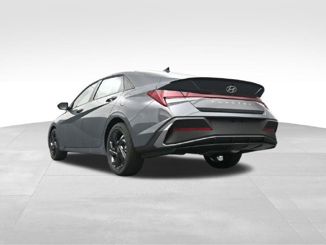 New 2026 Hyundai Elantra SEL Sport FWD image 34
